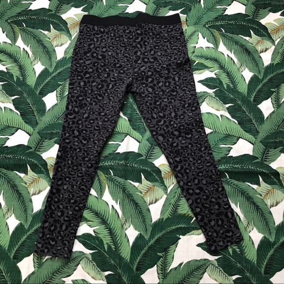 H&M grey leopard leggings with curved hem - Picture 4 of 5